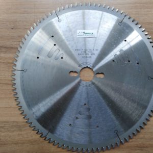 Disco D300 para corte perfiles de armario en aluminio- 00160